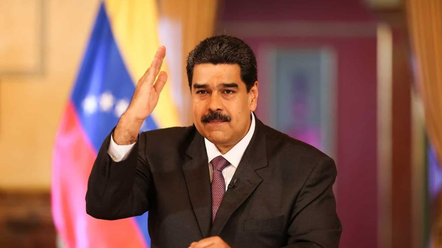 Maduro ratifica de nuevo a su ministro de Defensa