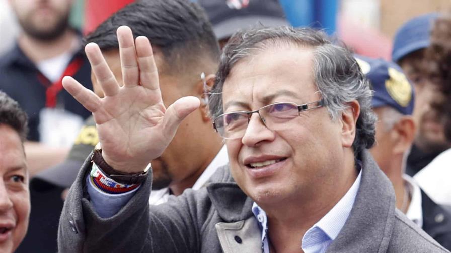 Izquierdista Gustavo Petro se perfila como próximo presidente de Colombia Izquierdista Gustavo Petro se perfila como próximo presidente de Colombia