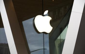 Empleados de una tienda Apple en EEUU aprueban sindicato
