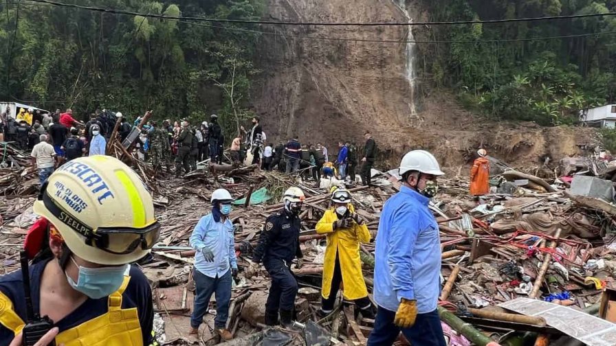 Una familia de ocho miembros muere por deslizamiento de tierra en Colombia