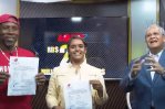Leidsa entrega certificados a dos ganadores de RD$25 millones