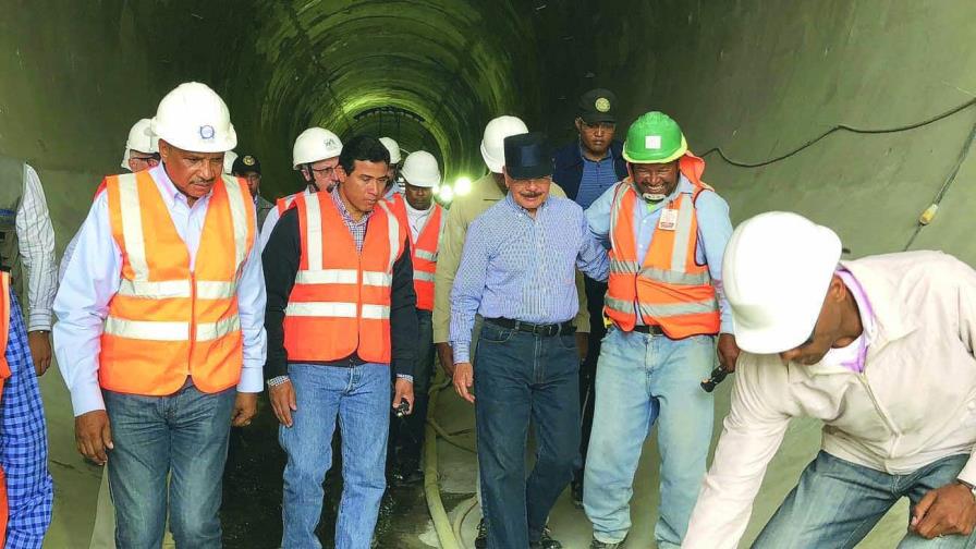 Presa de Monte Grande: cuatro gobiernos, dos picazos, tres presidentes y trece años