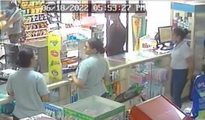 Video capta asalto a mano armada a una farmacia en Barahona
