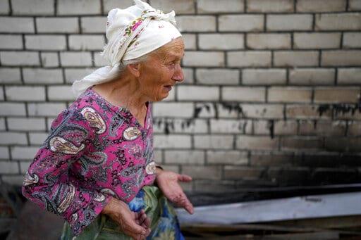 Todo está en llamas”: Este de Ucrania resiste a los ataques rusos