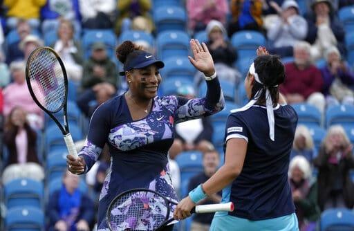 Serena Williams ganó su primer juego después de un año sin jugar