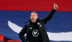 Ryan Giggs dimite al frente de la selecci&oacute;n de Gales