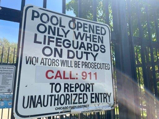 Muchas piscinas en EEUU cierran por falta de salvavidas