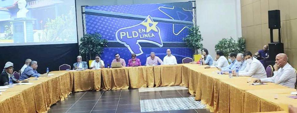 Comisión Electoral del PLD se reúne con precandidatos y representantes