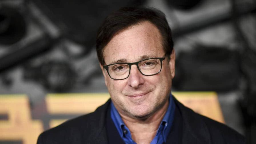Dos oficiales fueron suspendidos tras muerte de Bob Saget Dos oficiales fueron suspendidos tras muerte de Bob Saget