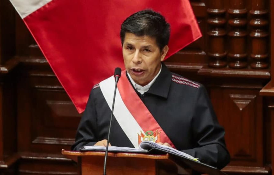 Presidente de Perú responderá ante el Congreso sobre varias denuncias