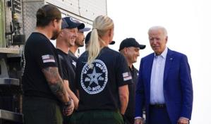 Biden aprueba aumento salarial para los bomberos federales