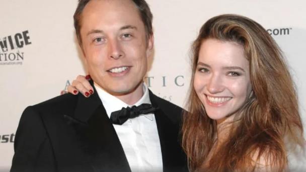 Hija trans de Elon Musk pide cambiar de nombre para cortar vínculos con él