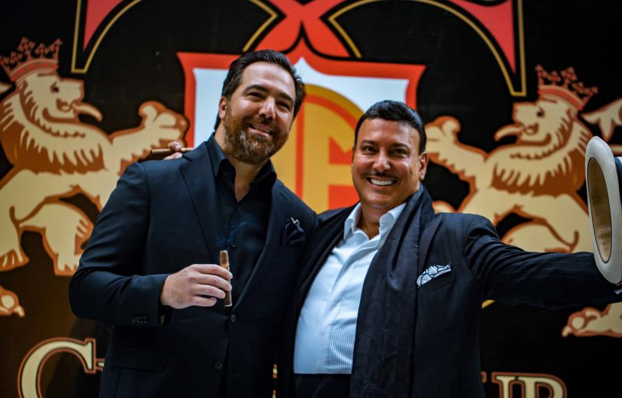 Arturo Fuente Cigar Club realiza  La Gran Fumada por XXVI aniversario