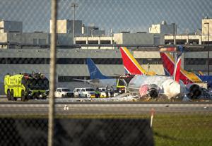 Reportan tres lesionados en avión que salió de RD y se accidentó en Miami
