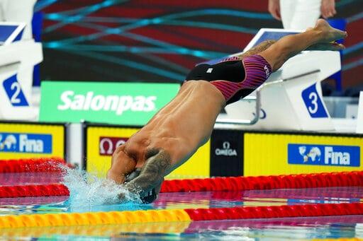 Dressel se retira del mundial de natación