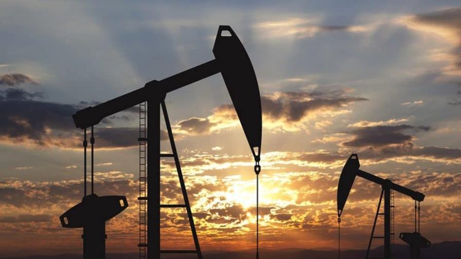 El petróleo baja, cuando se agita el espectro de una recesión en EEUU El petróleo baja, cuando se agita el espectro de una recesión en EEUU