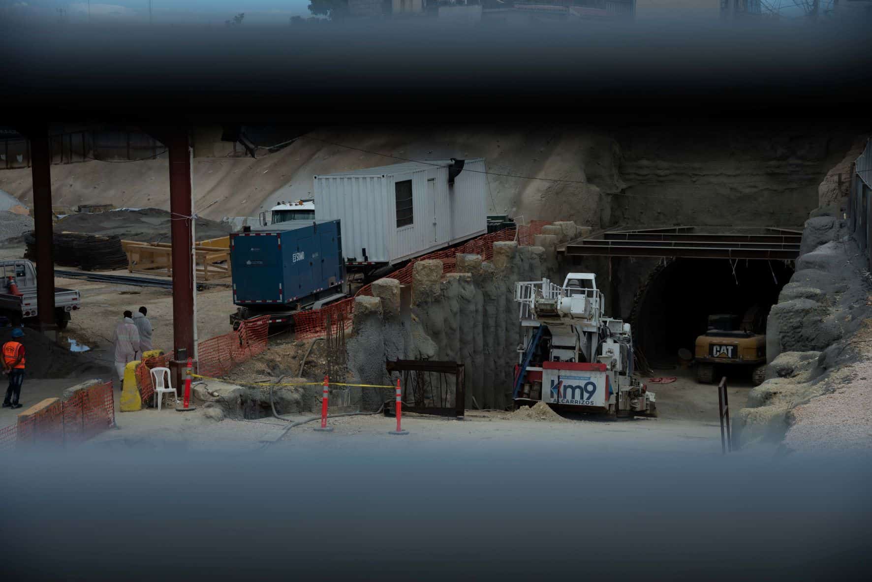 La máquina tuneladora a la entrada del túnel.