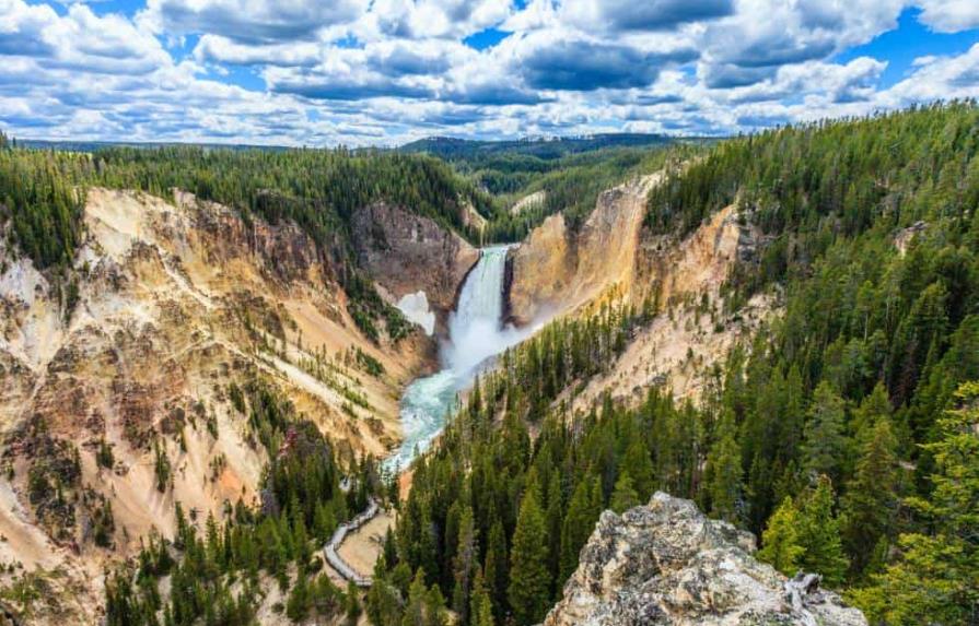 El Parque de Yellowstone reabre parcialmente tras fuertes inundaciones