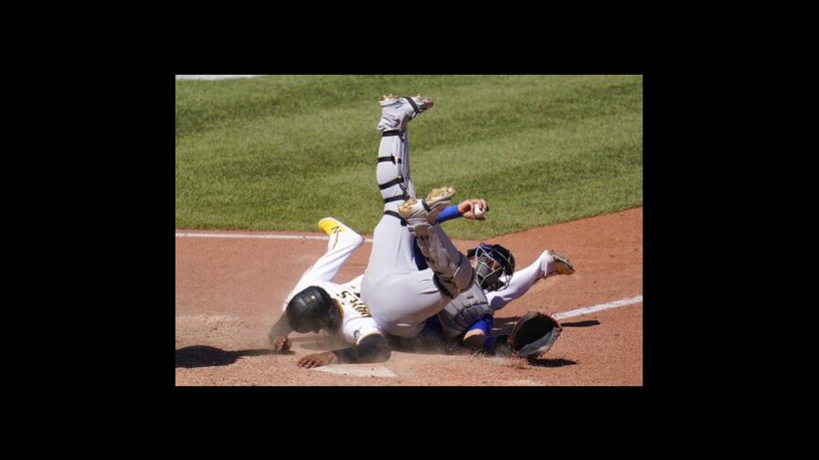 Chavis lidera triunfo de Piratas ante Cachorros Chavis lidera triunfo de Piratas ante Cachorros
