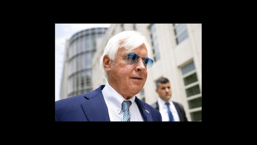 Suspensión por un año a entrenador hípico Bob Baffert Suspensión por un año a entrenador hípico Bob Baffert