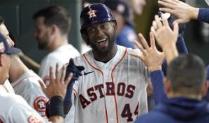 Álvarez sacude 2 vuelacercas y los Astros barren a Mets
