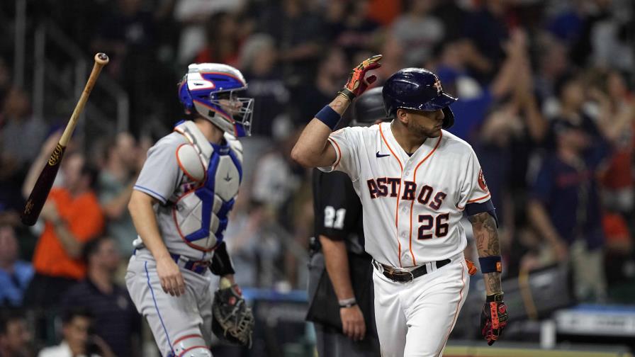 Sirí se mete en problemas con tuit tras perrear un jonrón contra los Mets Sirí se mete en problemas con tuit tras perrear un jonrón contra los Mets