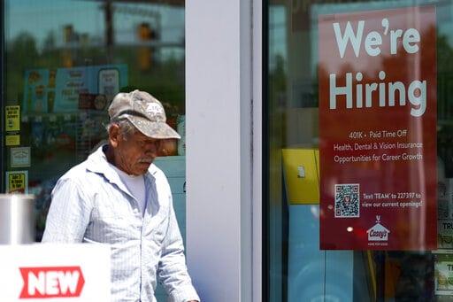Menos estadounidenses solicitan las prestaciones por desempleo