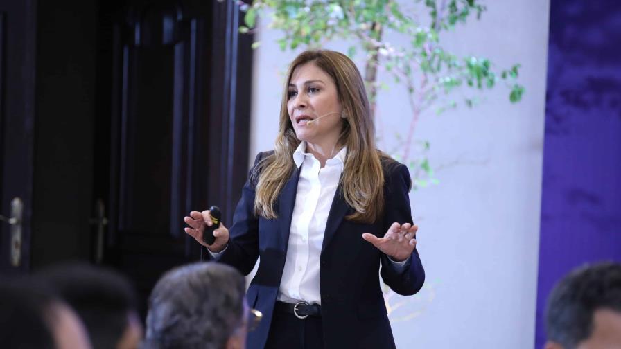 Carolina Mejía presenta avances de su gestión a empresarios
