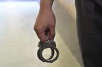 Policía apresa a dos personas por robo Policía apresa a dos personas por robo