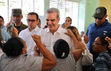 Abinader solo irá a Puerto Plata y Samaná este fin de semana