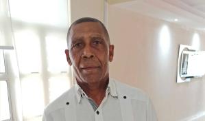 Cedeño está feliz al finalizar 20 años de espera en El Seibo por una pista de atletismo