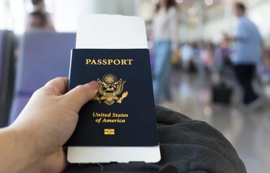 A partir de la próxima semana, ciudadanos de EEUU no podrán viajar con pasaporte vencido