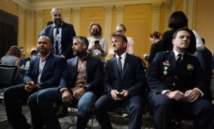 Sean Penn acude como “ciudadano” a sesión de comité sobre asalto al Capitolio