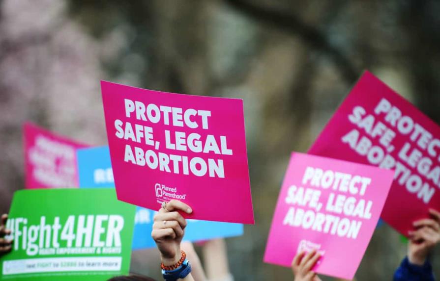 Varios estados de EEUU prohíben el aborto tras fallo de Corte Suprema