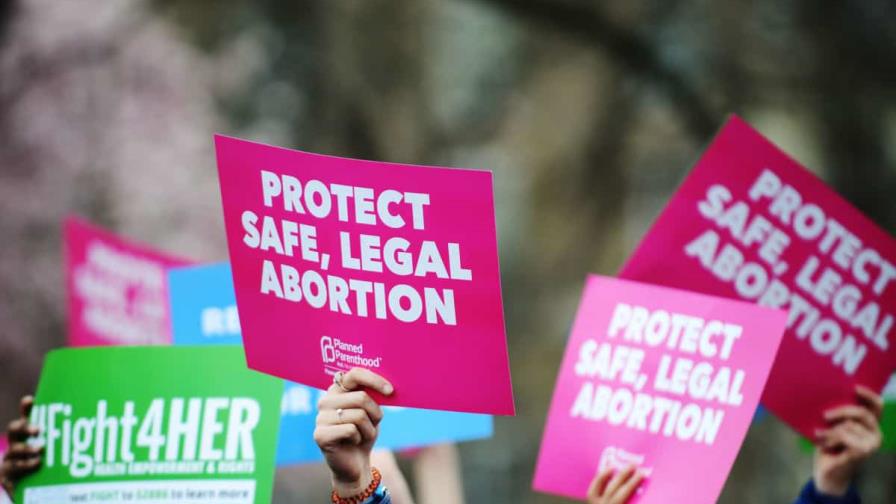 Varios estados de EEUU prohíben el aborto tras fallo de Corte Suprema