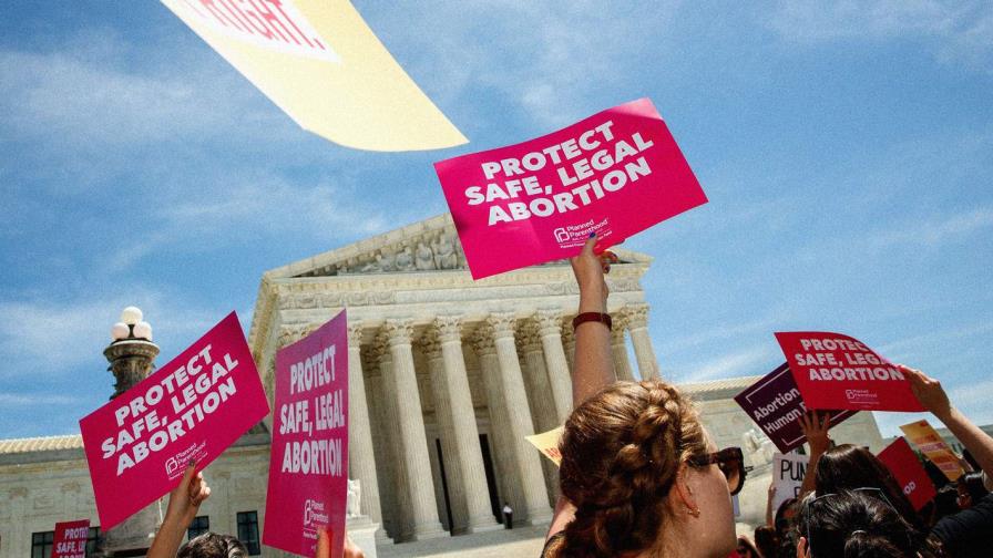 Abortemos el Tribunal: la ira de las mujeres estalla ante el Supremo