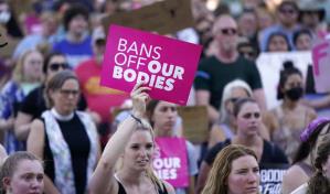 Nueve estados de EE.UU. prohíben el aborto, otros podrían hacerlo pronto