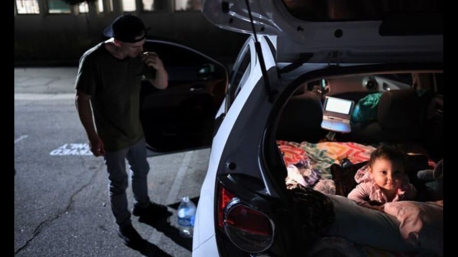 Ciudad de EEUU permite a trabajadores dormir en auto por alto costo de rentas Ciudad de EEUU permite a trabajadores dormir en auto por alto costo de rentas