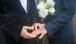 Juez del Supremo de EEUU sugiere que se revise el matrimonio homosexual