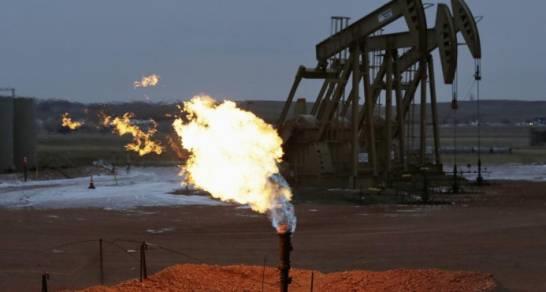 El petróleo de Texas sube un 3.2 % y cierra en 107.62 dólares el barril