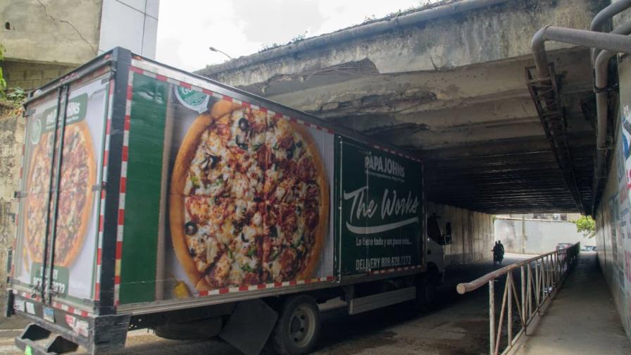 Paso a desnivel de la autopista Duarte en el kilómetro 13 está a punto de colapsar