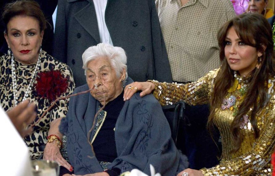 Muere Eva Mange, abuela de Thalía y Laura Zapata