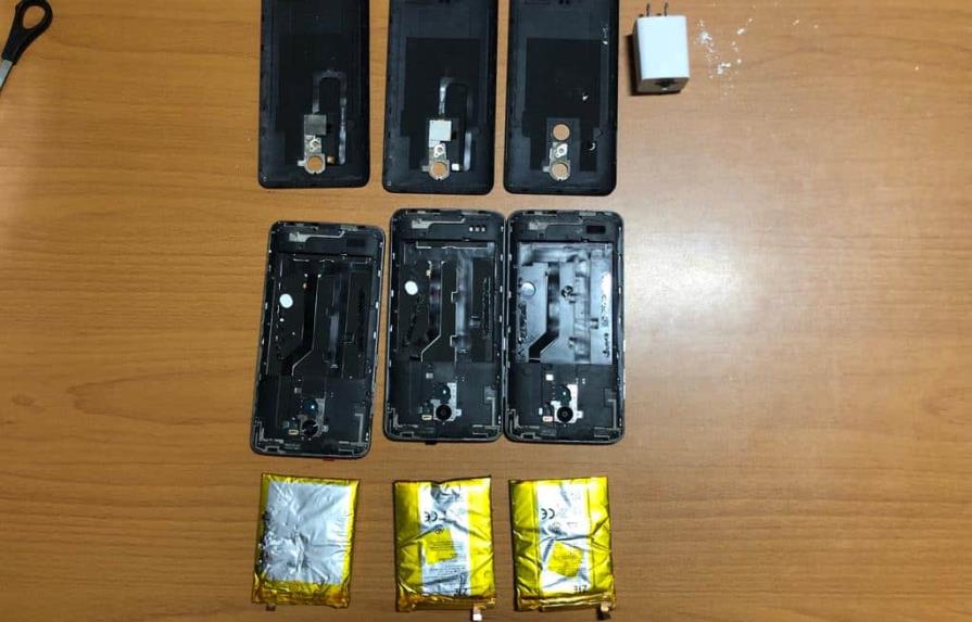DNCD ocupa cocaína en celulares que simulaban ser baterías