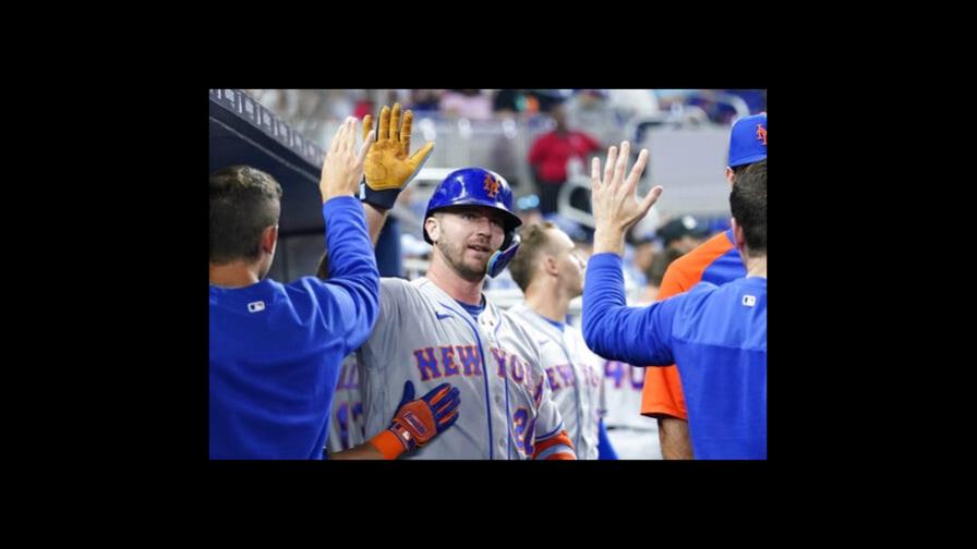 Alonso batea dos jonrones; Mets superan a Marlins