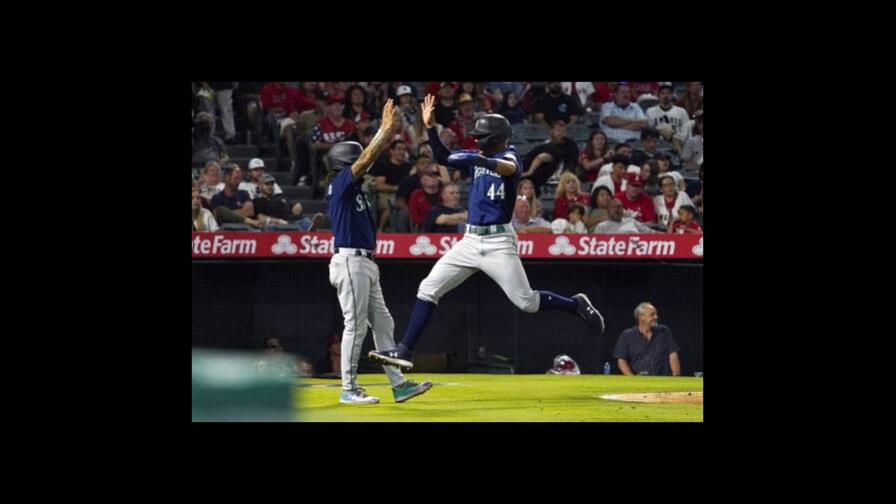 Marineros de Seattle vencen a los Angelinos pese a cuadrangular de Ohtani