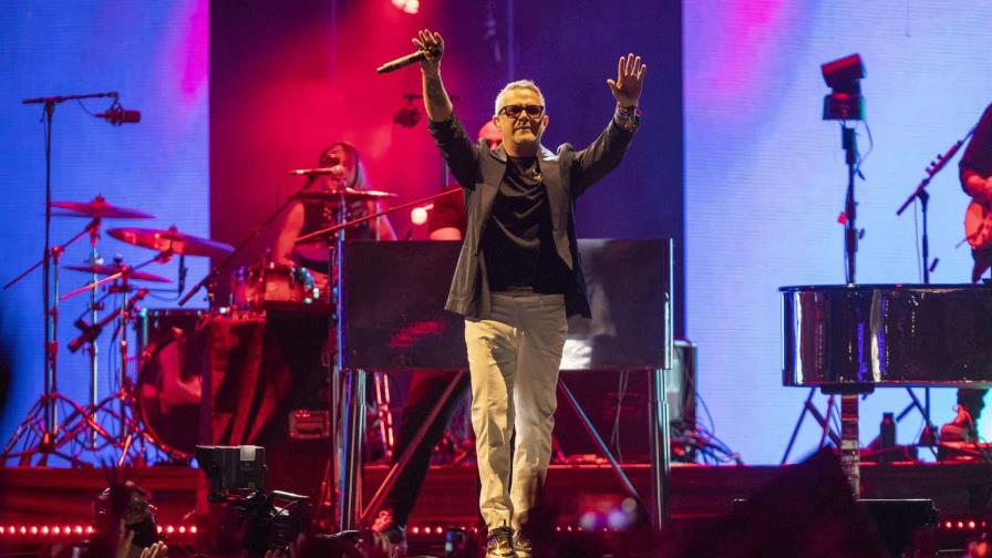 Alejandro Sanz lleva hasta la ‘NASA’ a Zaragoza con un concierto de ensueño Alejandro Sanz lleva hasta la ‘NASA’ a Zaragoza con un concierto de ensueño