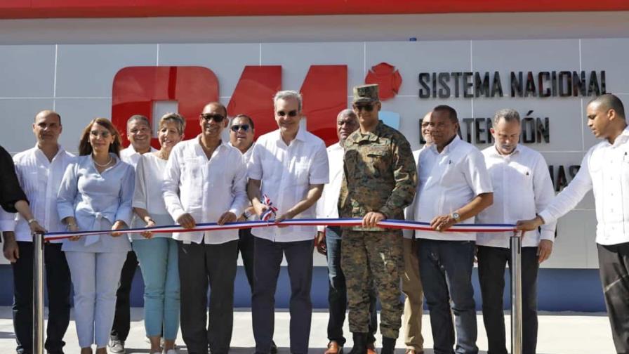 Abinader inaugura Centro de Operaciones Tecnológicas del Sistema 9-1-1 en Puerto Plata