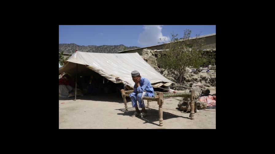 Suben a 155 los niños muertos en el terremoto en Afganistán