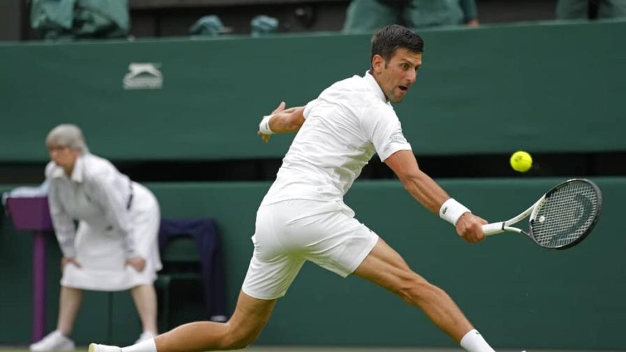 Djokovic, sin brillos pasa a segunda ronda en Wimbedon