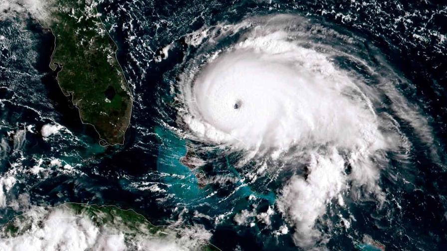 Vigilan onda tropical que podría convertirse en ciclón y acercarse a RD este fin de semana Vigilan onda tropical que podría convertirse en ciclón y acercarse a RD este fin de semana